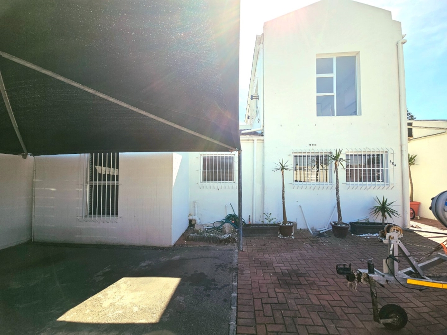 4 Bedroom Property for Sale in Marina Da Gama Western Cape